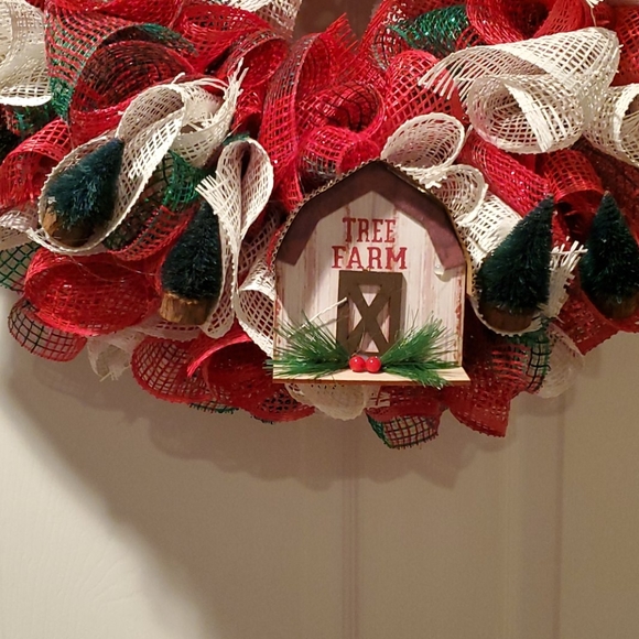 Handmade Christmas Wreath - Picture 4 of 4